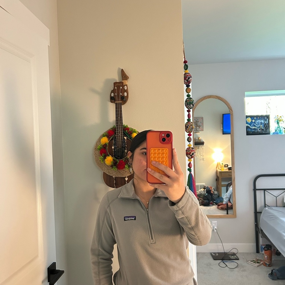 Patagonia Light Gray Fleece Jacket